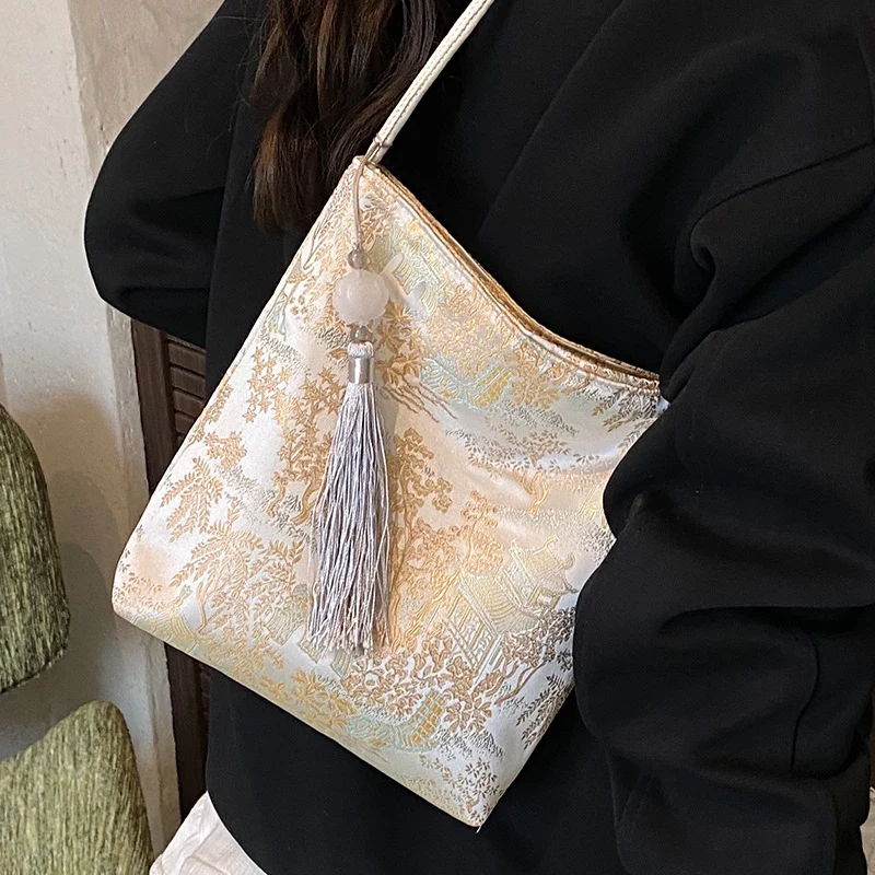 Elegante floral bedruckte Handtasche