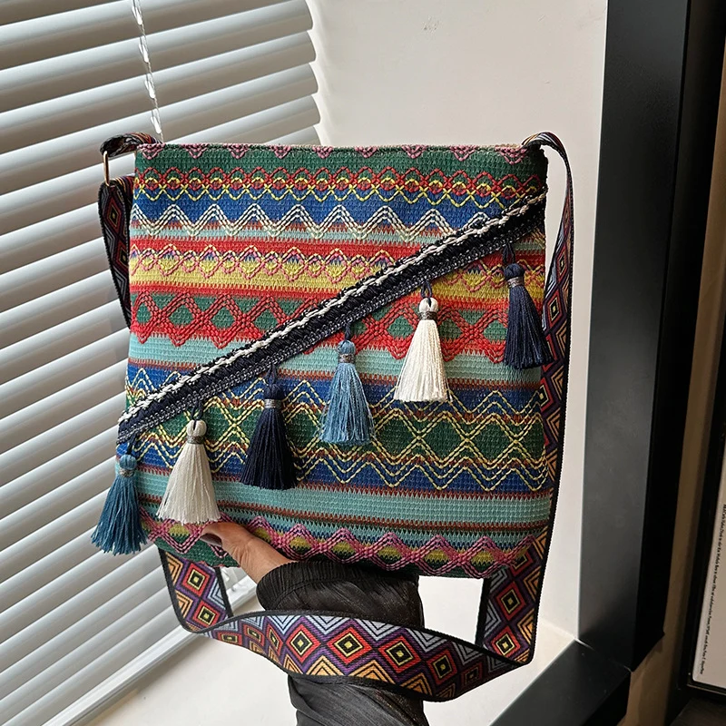 Dekorative bestickte Schultertasche
