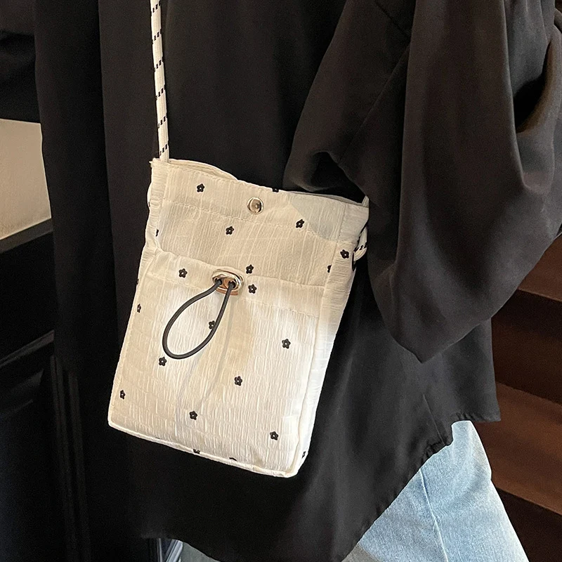 Drawstring Umhängetasche