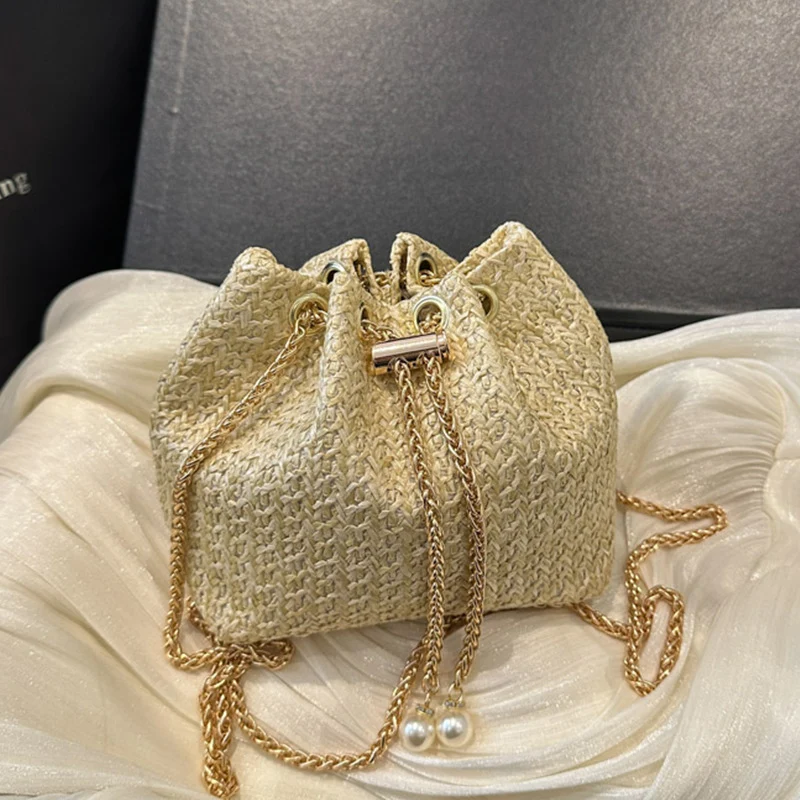 Kordelzug Clutch Bag
