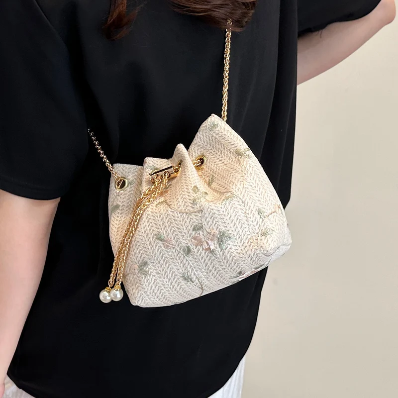Dekorative Kordelzug-Handtasche