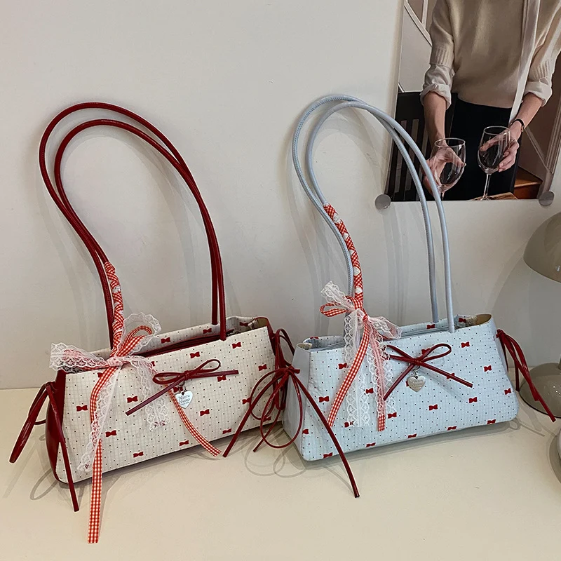 Elegante floral gestickte Handtasche
