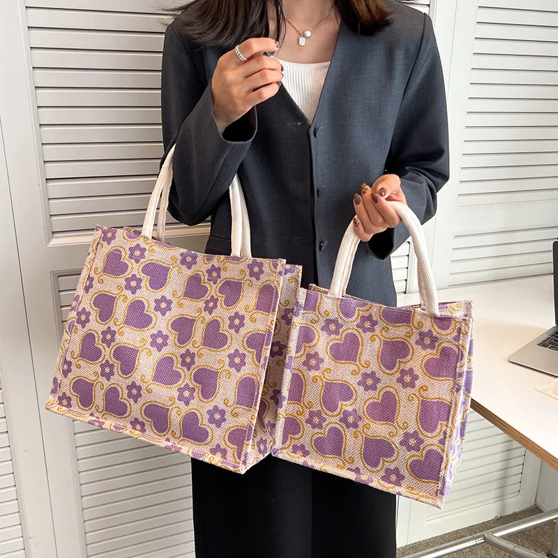 Lässige Tote-Tasche mit Herzmuster