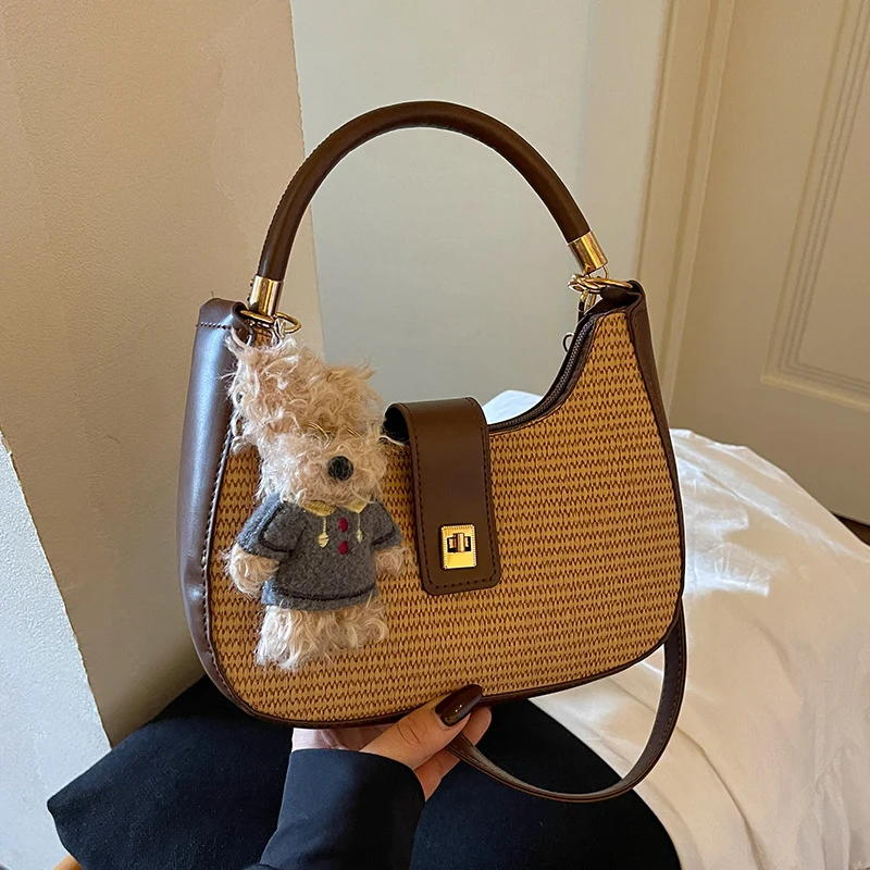Gewebte Schultertasche