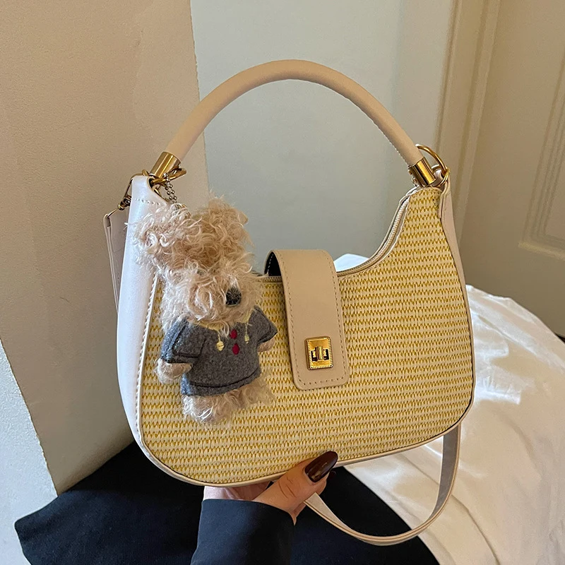 Gewebte Schultertasche