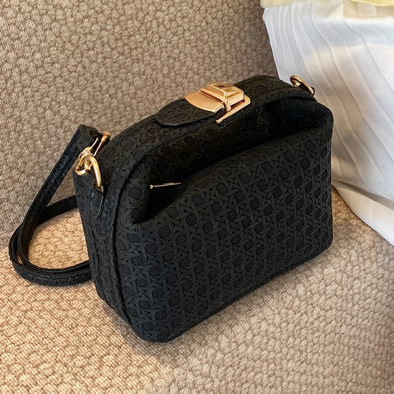 Gewebte Handtasche