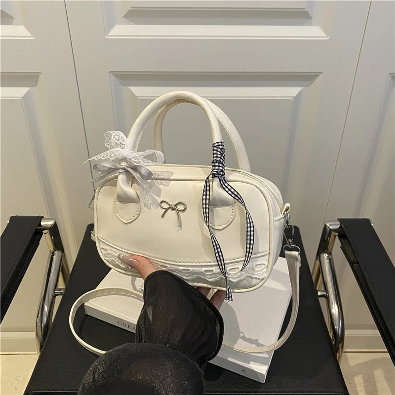 Dekorative Bow-verschönerte Handtasche
