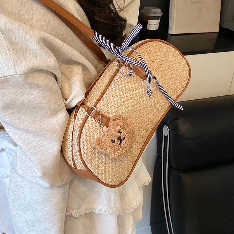Niedliche Geflochtene Strohtasche