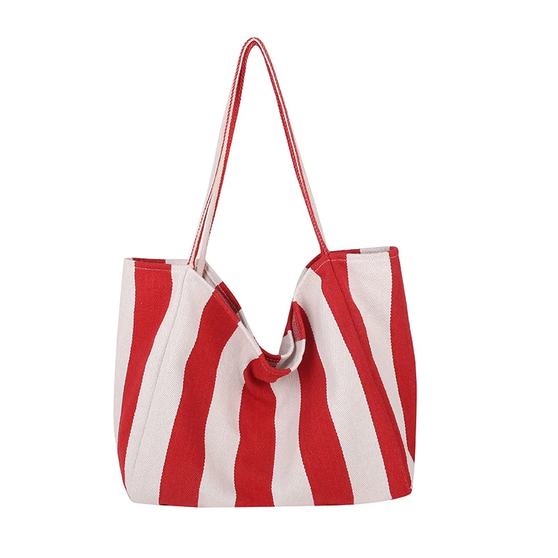 Geräumige gestreifte Strandtasche