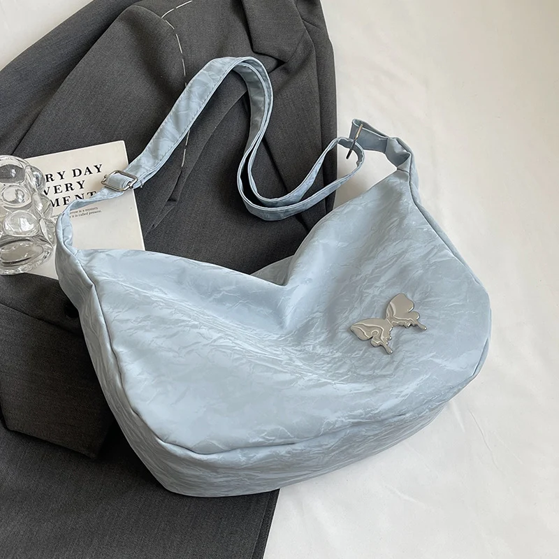Lässige Schmetterlings-verzierte Schultertasche