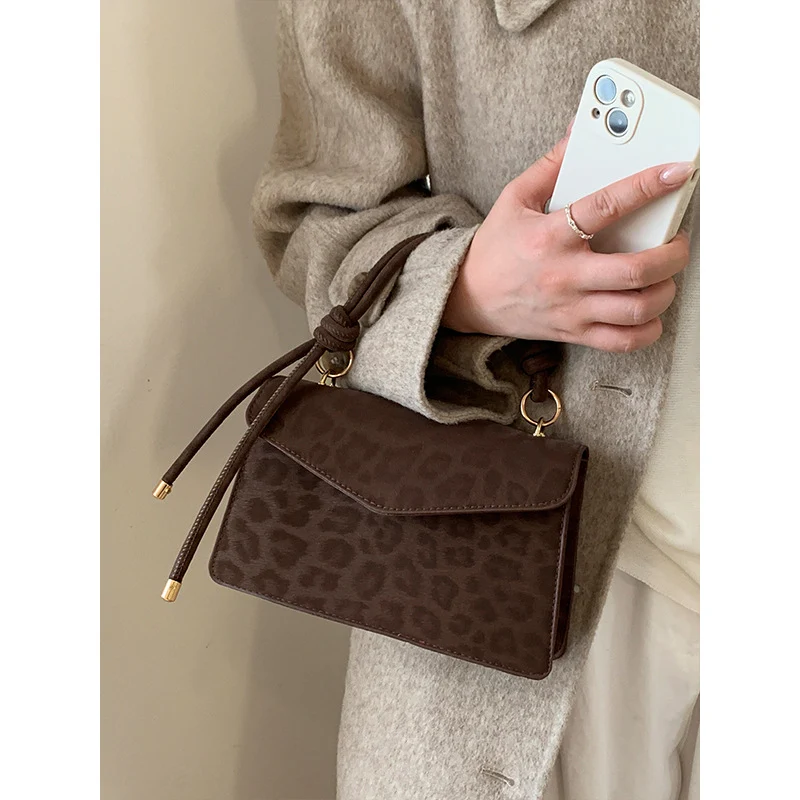 Tieredruck Crossbody-Tasche