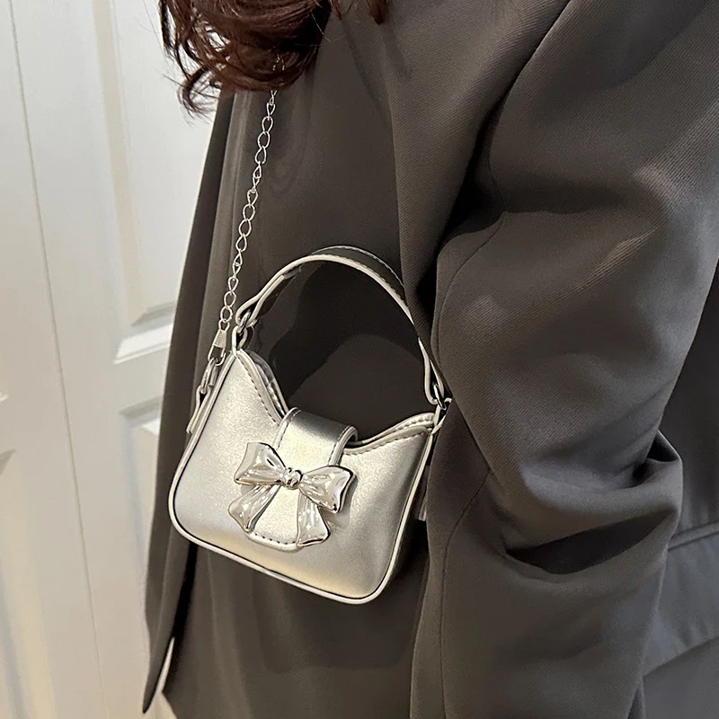 Bow Detail Mini Handtasche