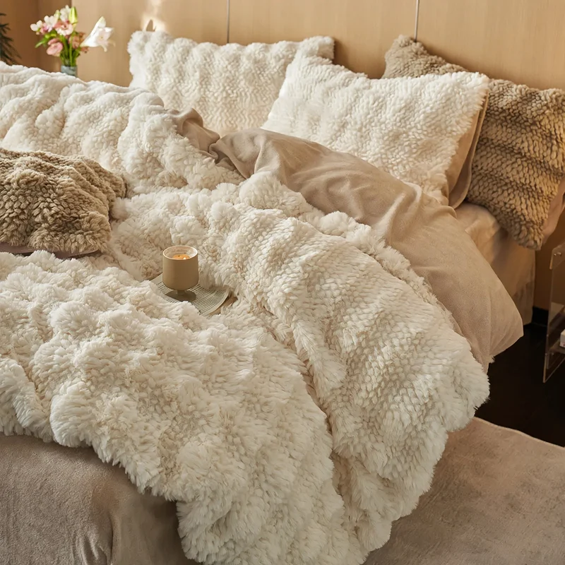 Hochwertiges Bettwäsche-Set aus Kaninchenfell-Fleece