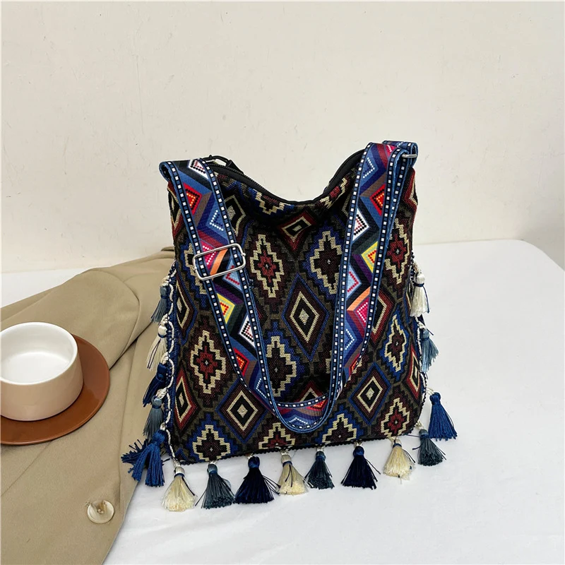 Bohemian Quasten Schultertasche