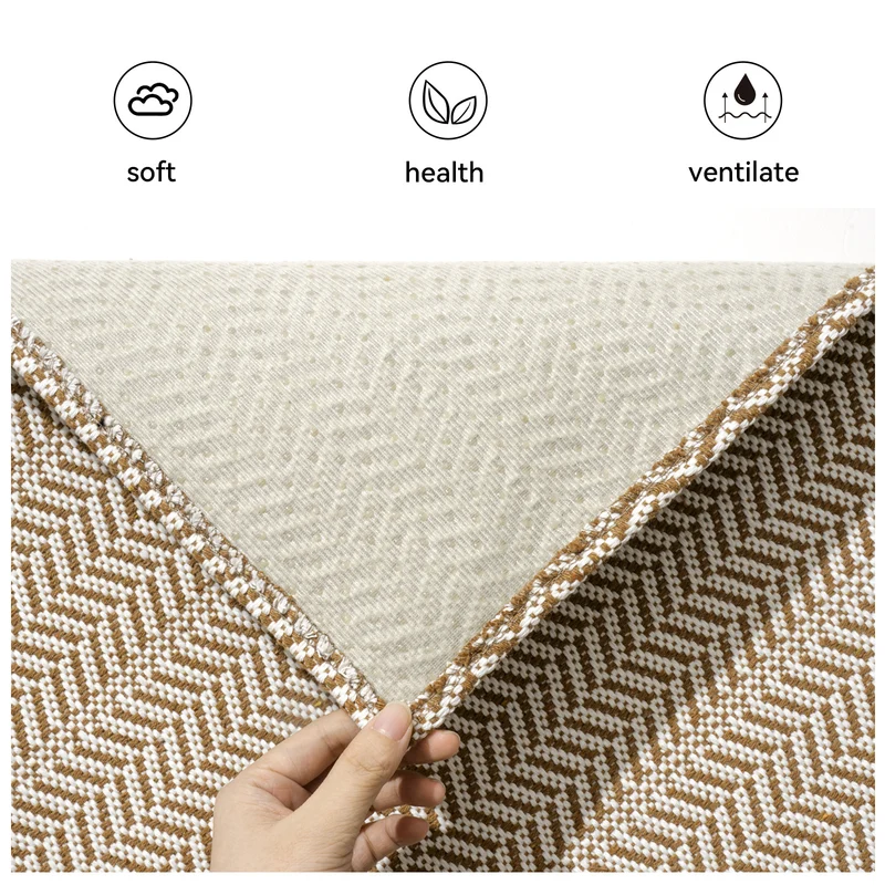 Geometrisch gemusterter Teppich
