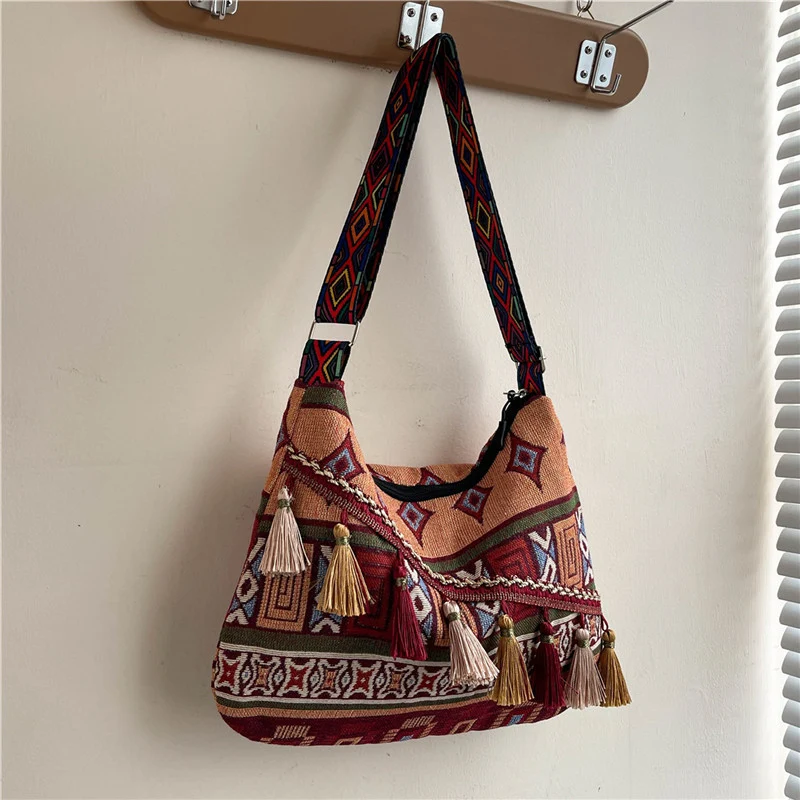 Bohemian-inspirierte handgefertigte Hobo-Tasche