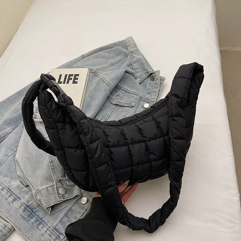 Gepolsterte gesteppte Schultertasche