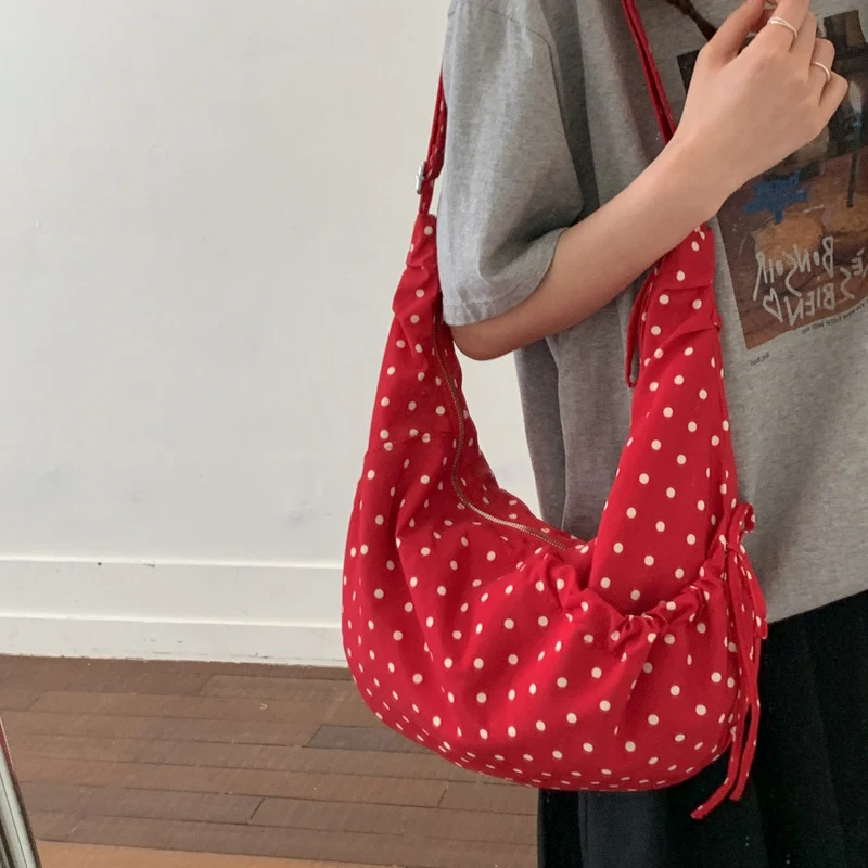 Punktemuster Schultertasche
