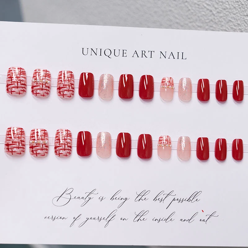 Elegantes Nagelkunst Press-On Set