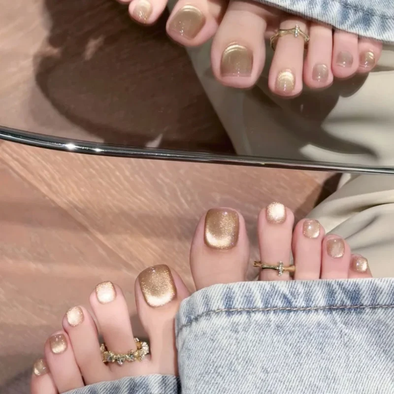 Elegante Metallische Nagelkunst