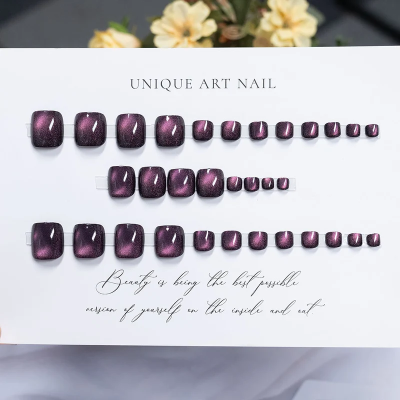 Elegante Metallische Nagelkunst