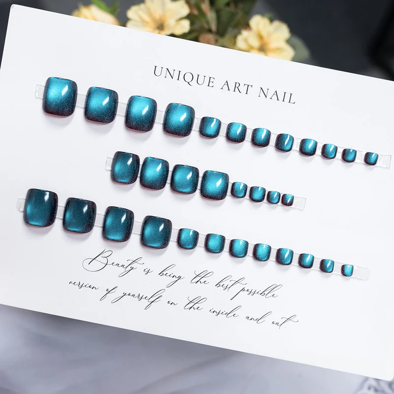 Elegante Metallische Nagelkunst