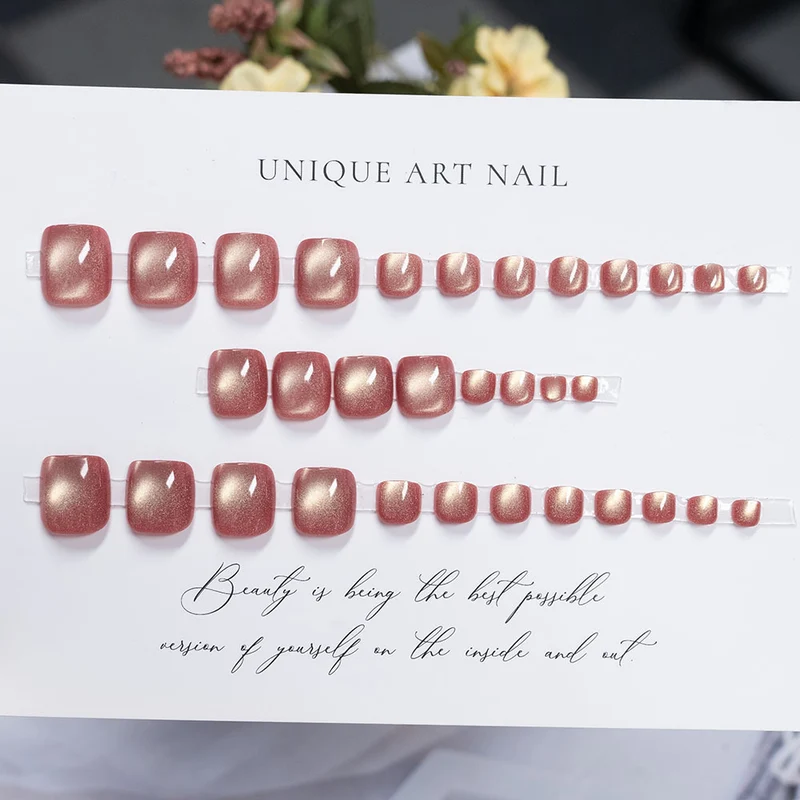 Elegante Metallische Nagelkunst