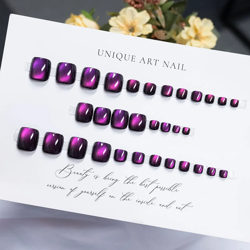 Elegante Metallische Nagelkunst