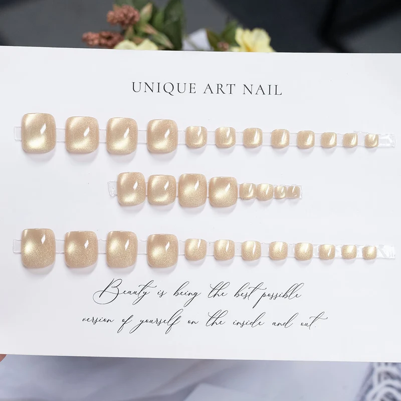 Elegante Metallische Nagelkunst