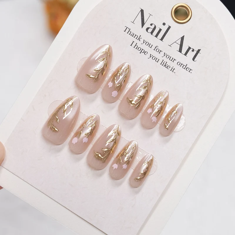 Elegante dekorative Nagelkunst