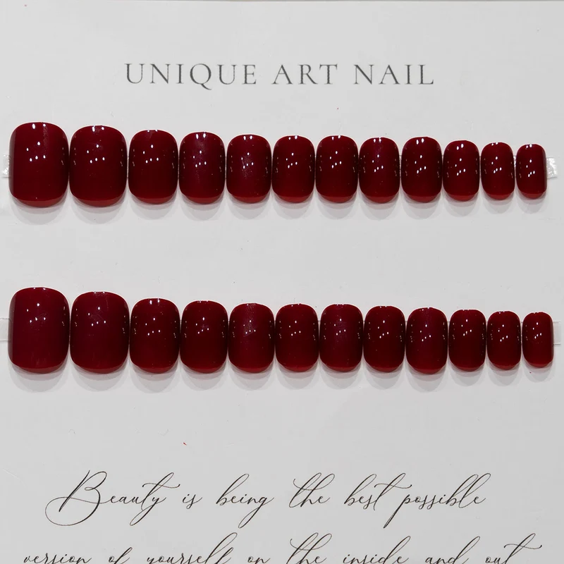 Elegante Glänzende Nagelkunst