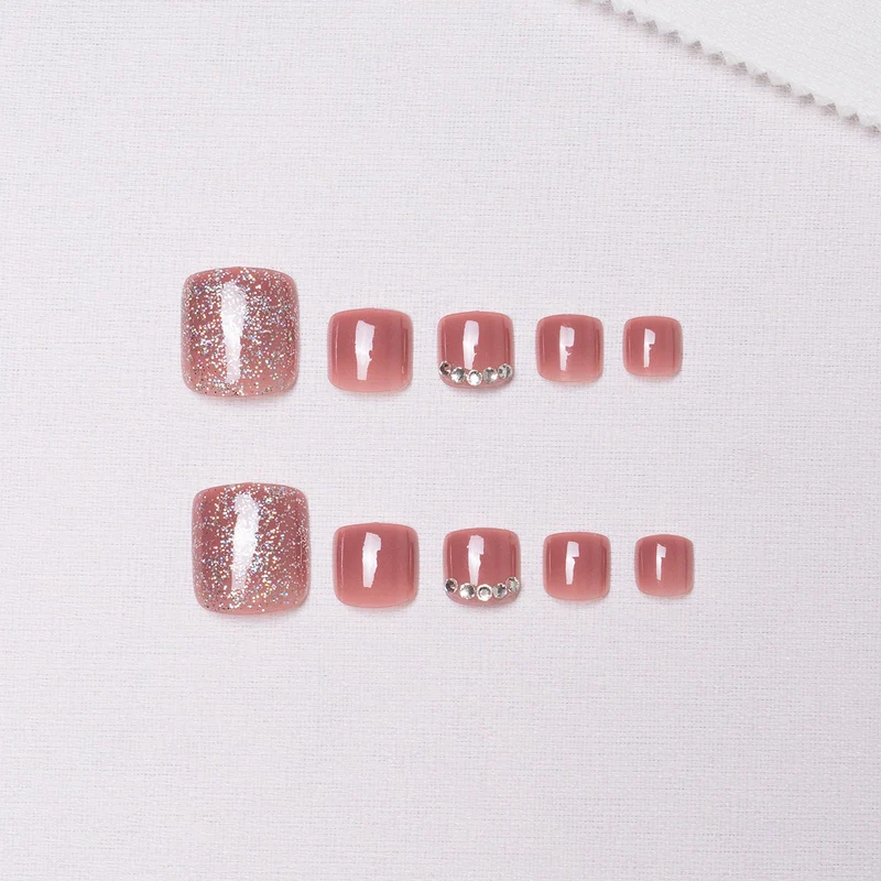 Dekorative Glitzer-Pediküre-Nagelkunst