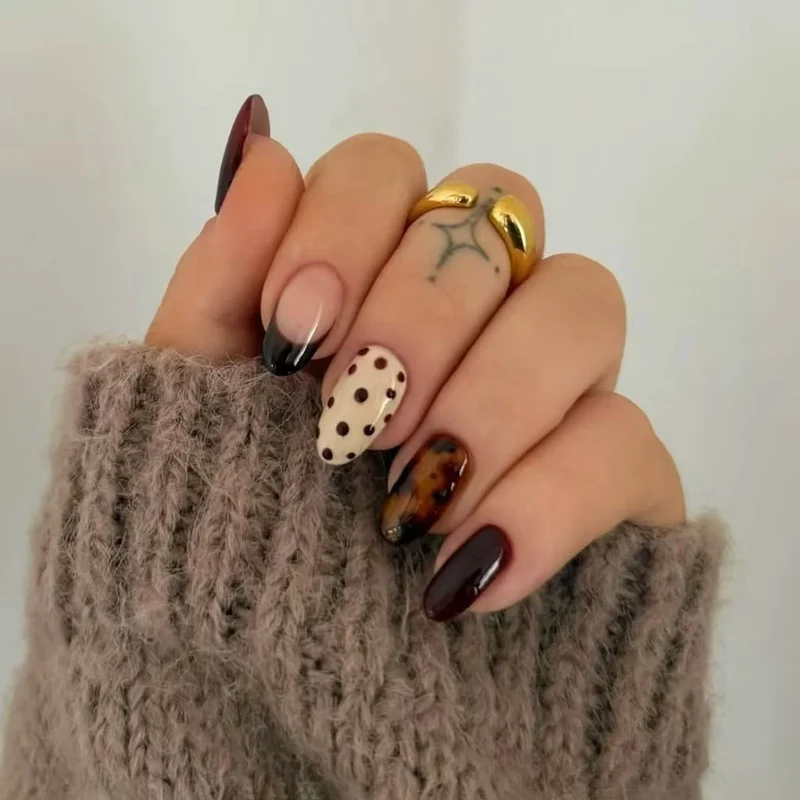 Trendiges Mehrfarbiges Nagelkunstset