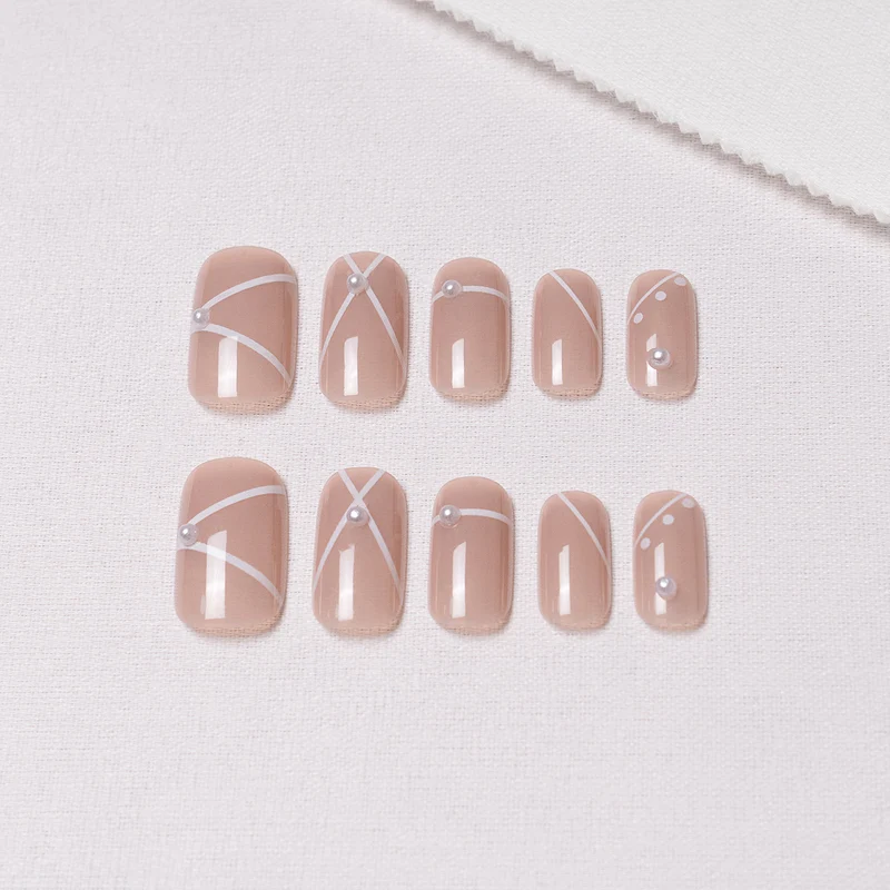 Eleganter dekorativer Press-On-Nagelset