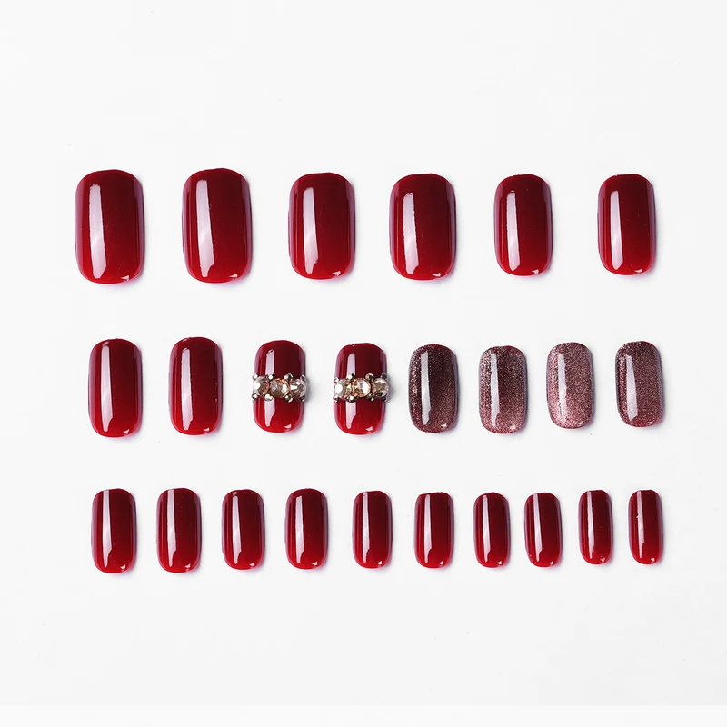 Elegante dekorative Press-On-Nagelkunst