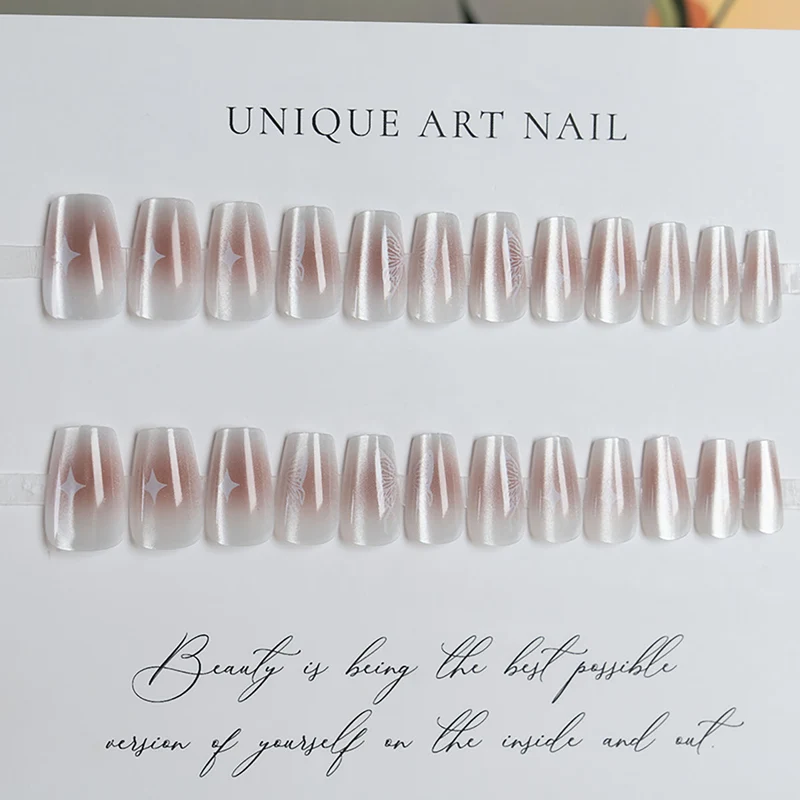 Elegante Schmetterlings-Design Französisch Tip Press-On Nägel