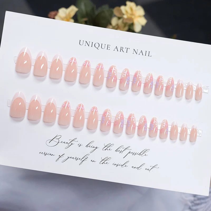 Elegantes Artikuliertes Press-On Nagelset