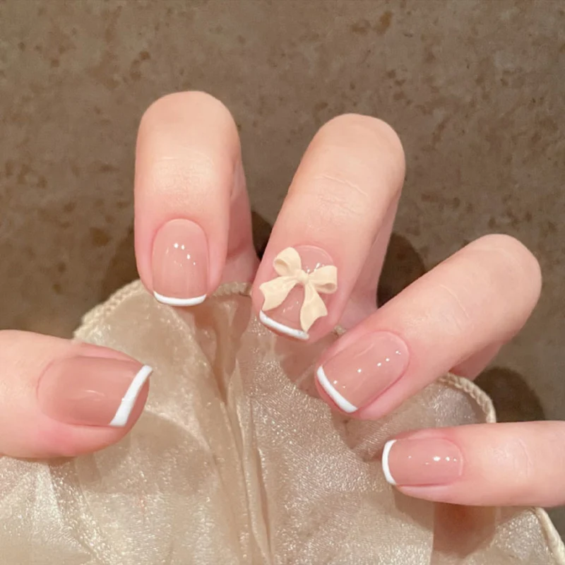 Eleganter Kunstvoller Press-On Nagel Set