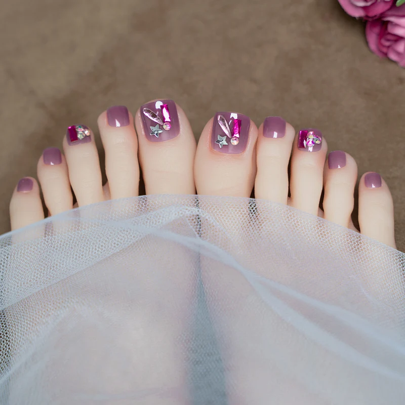 Dekorative Nagelkunst Pediküre