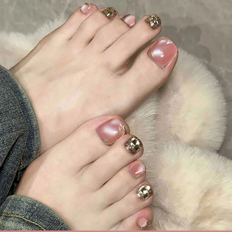 Dekorative Glitter Nagelkunst