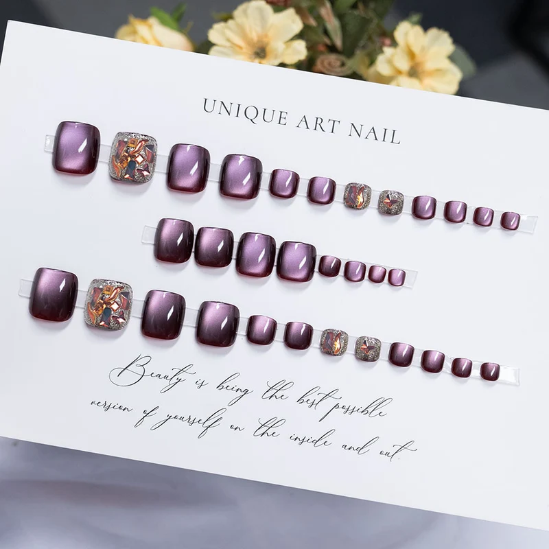 Dekorative Glitter Nagelkunst