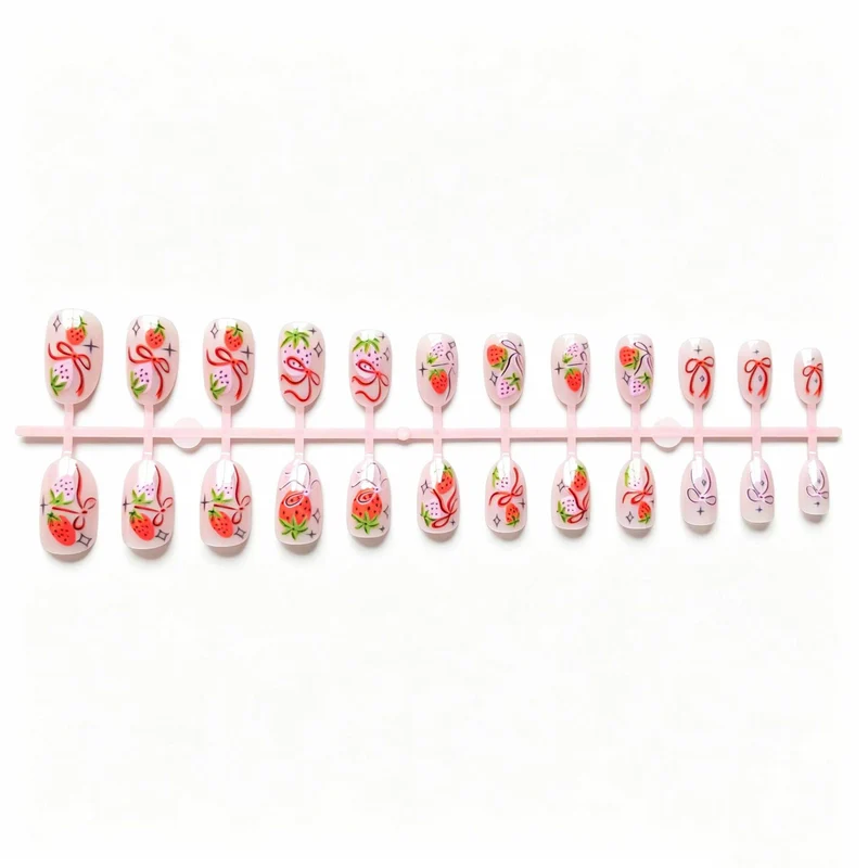 Erdbeeren-Themen Handgemalte Nagelkunst