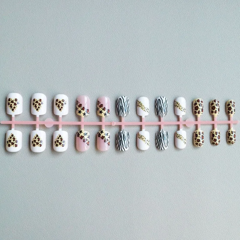 Trendy Tierdruck Nagelkunst 1790957446