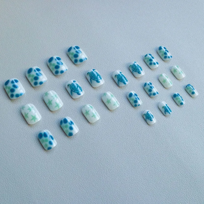 Thematisches vom Ozean inspiriertes Nagelkunst-Set