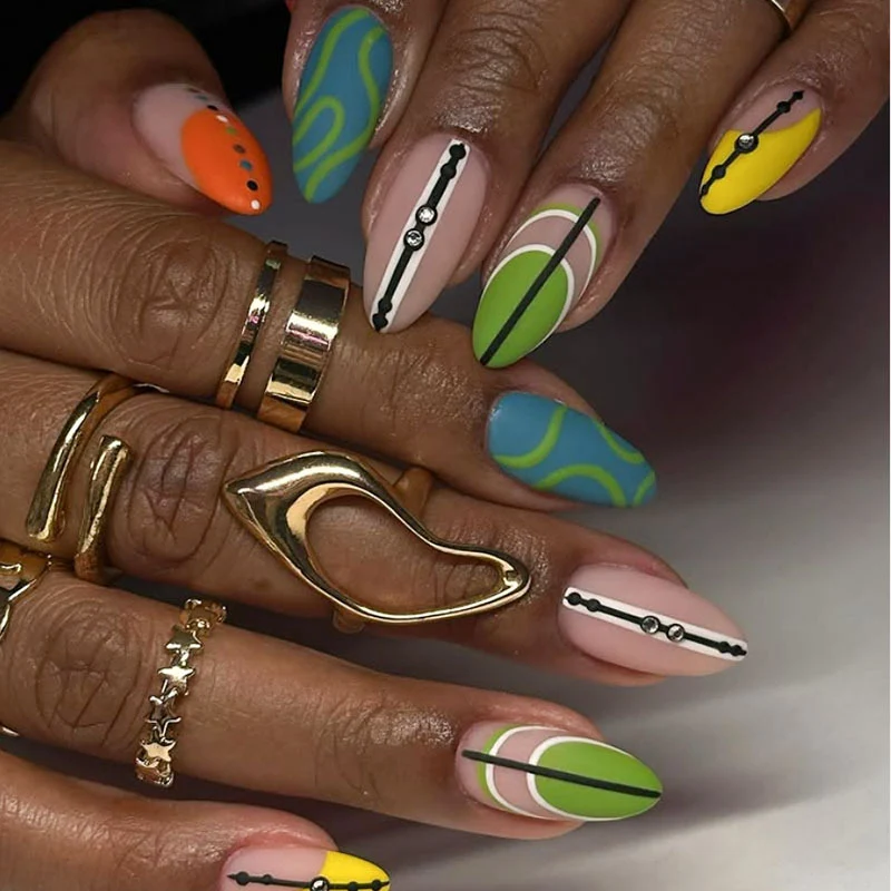 Künstlerisches Press-On Nagelkunst-Set 1791110738