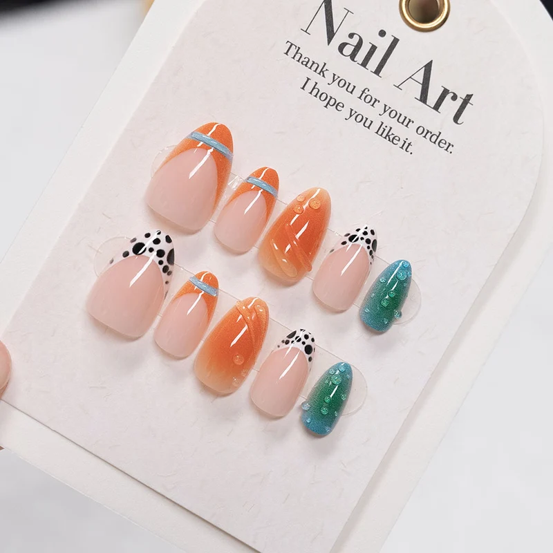 Künstlerische Trendige Nagelkunst