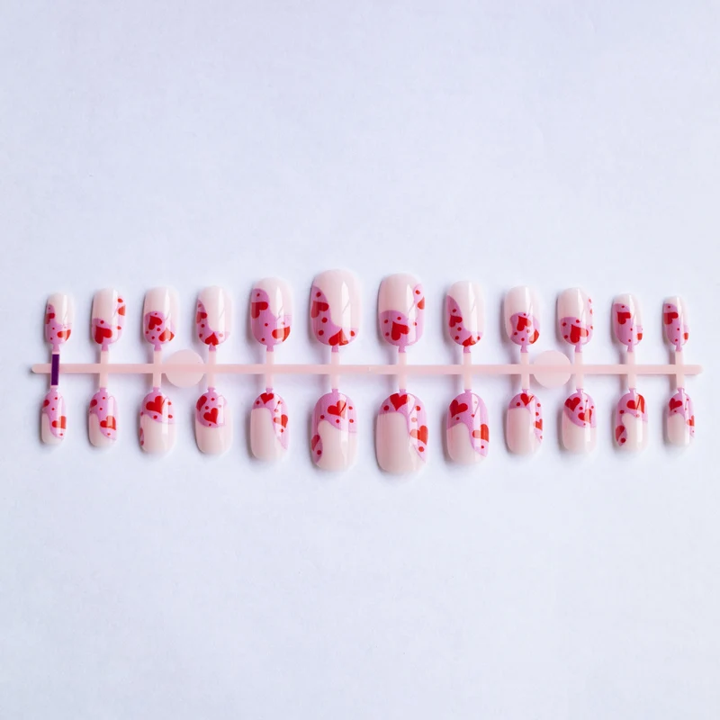 Herz Muster Nagelkunst