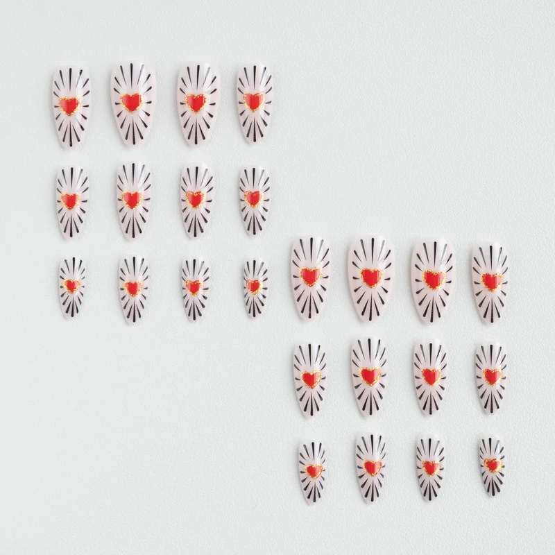 Herz Design Nagelkunst