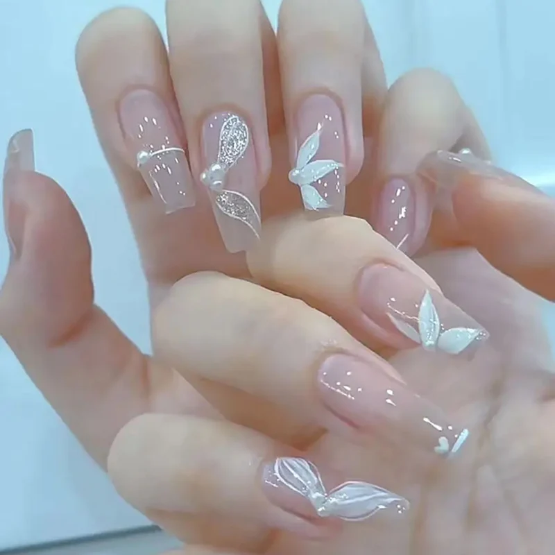 Dekorative Blumen Press-On Nagelkunst