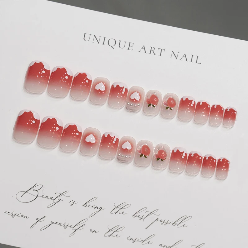Künstlerisches Herz- und Obst-Nagelkunst